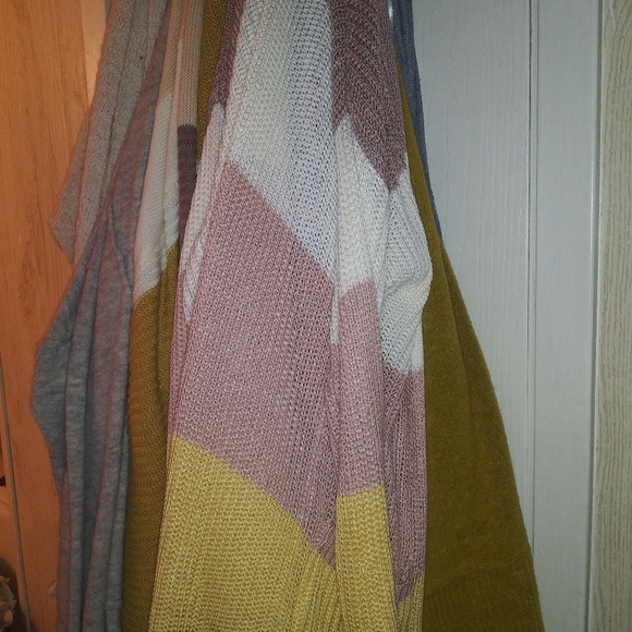 Colorblock sweater - Picture 5 of 5